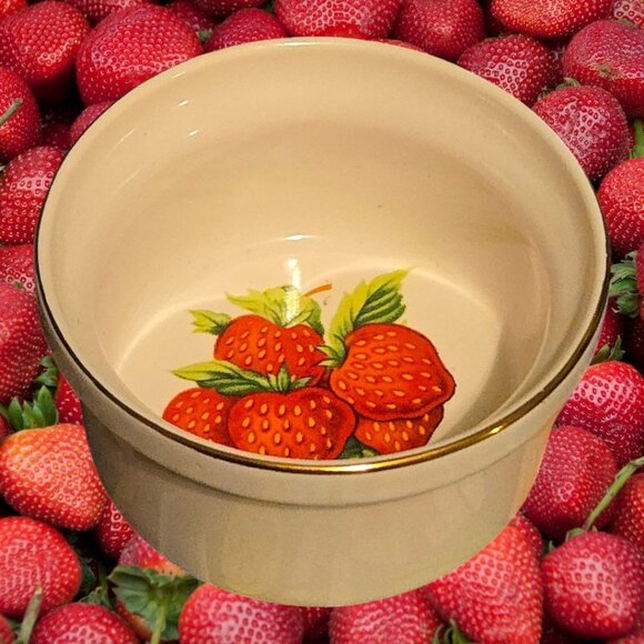 Vintage John Wagner & Sons Strawberry Ceramic Ramekin Made In Japan 3" Diameter - Picture 1 of 5